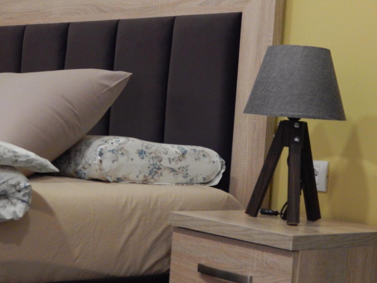 Small Hotel Ora Pogradec Ngoại thất bức ảnh