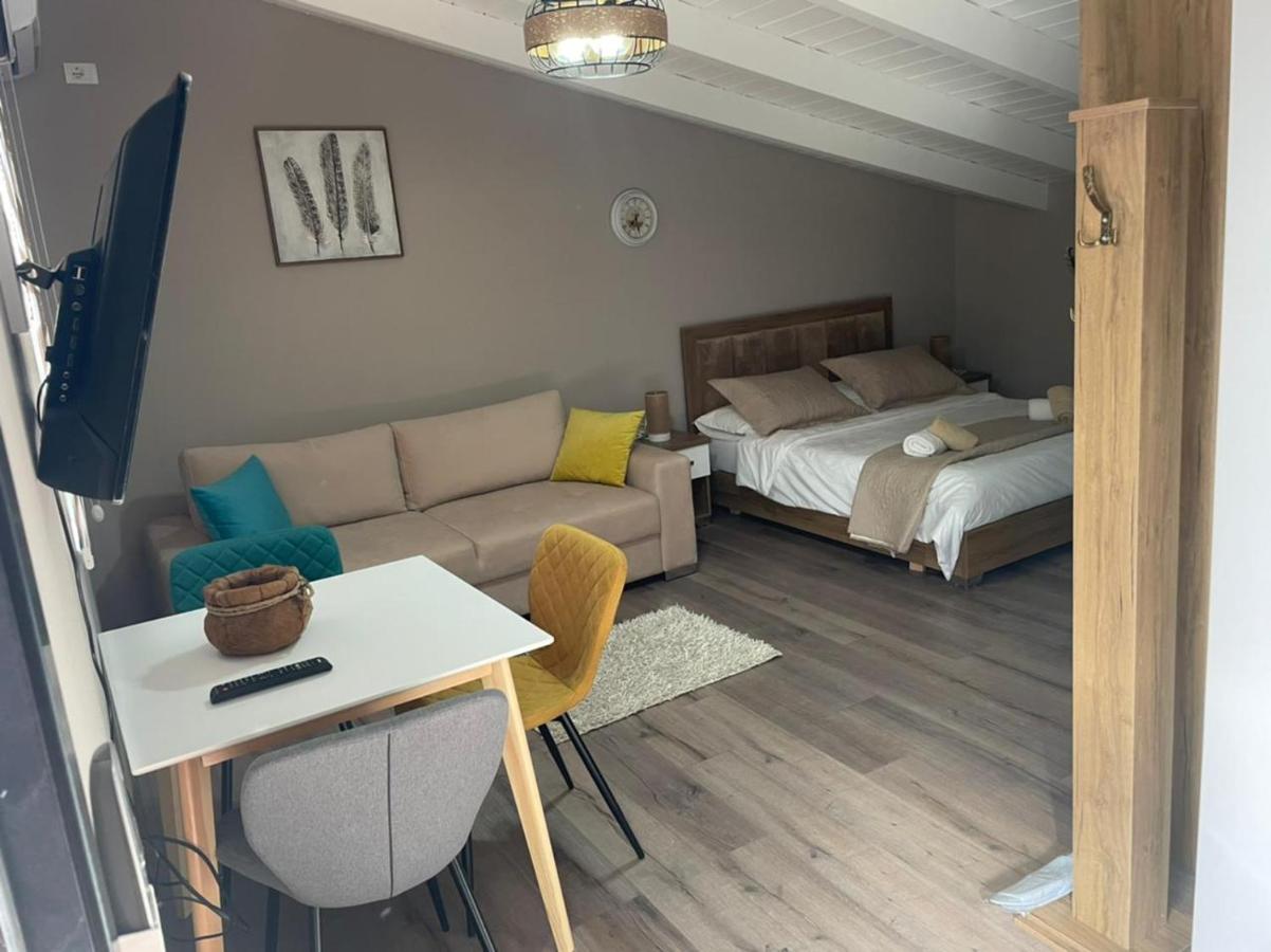 Ora Apartament Pogradec Ngoại thất bức ảnh