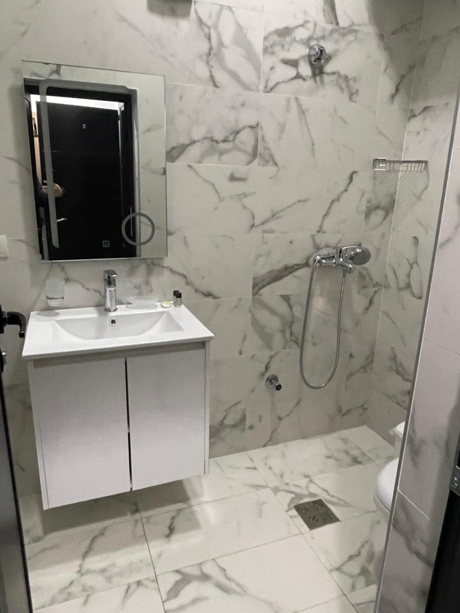 Small Hotel Ora Pogradec Ngoại thất bức ảnh