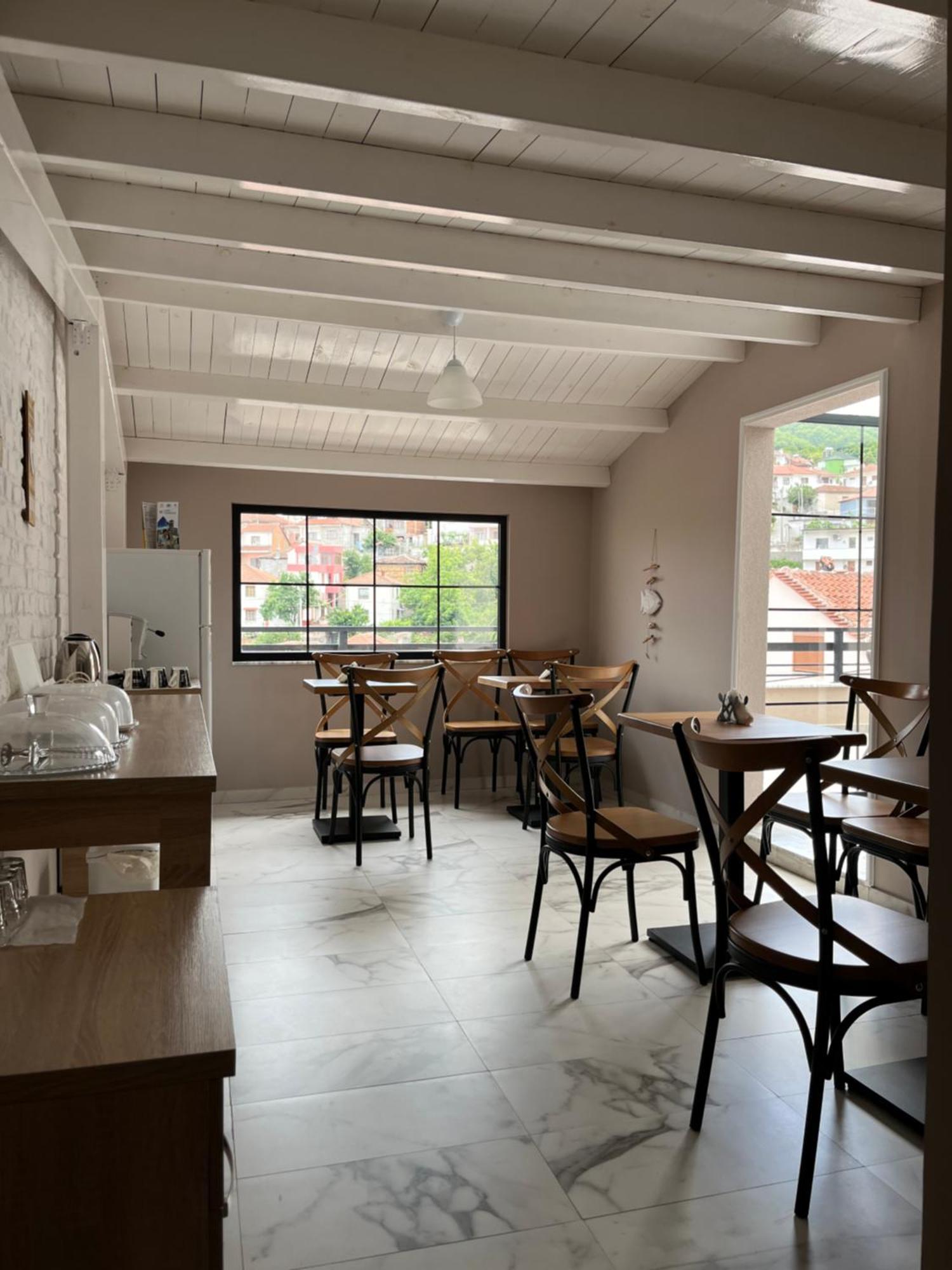 Small Hotel Ora Pogradec Ngoại thất bức ảnh